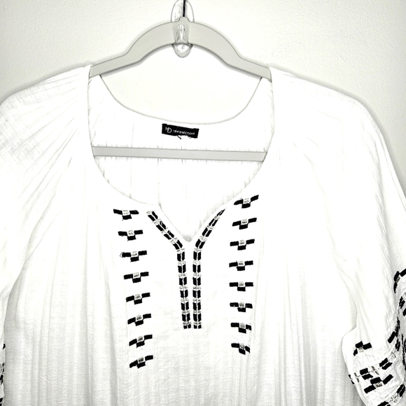 New Directions Cotton Tunic Top. White And Black. 2X - Picture 6 of 10